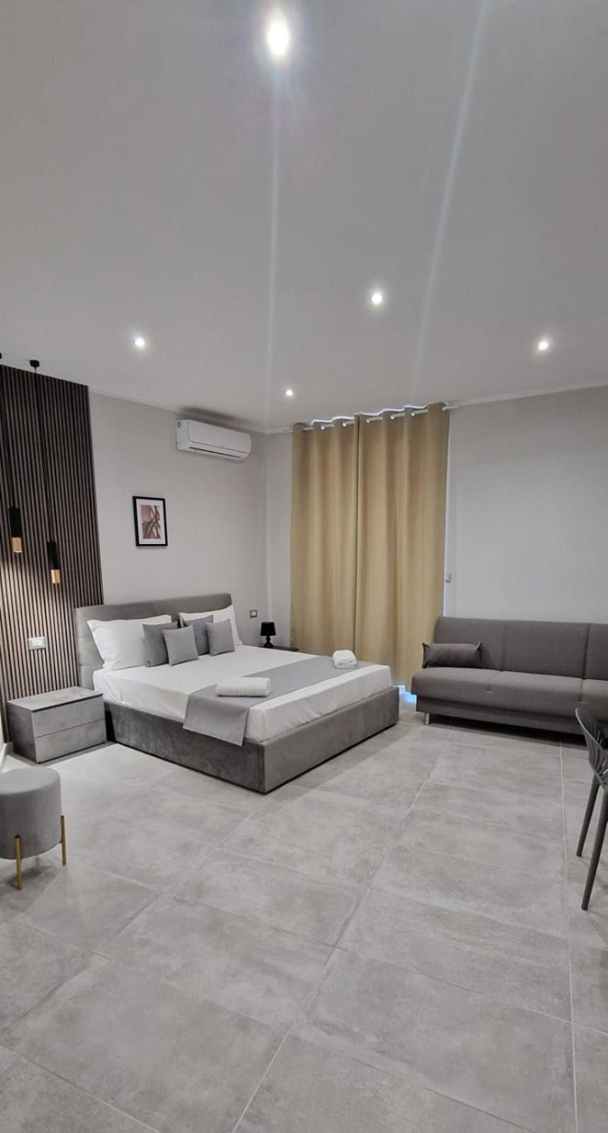 Hotel Movida คาโซริอา ภายนอก รูปภาพ